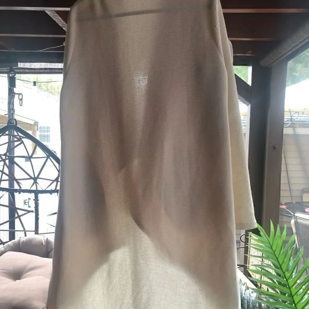 Very classy White Flutter long coat/ Cardigan - Picture 11 of 11